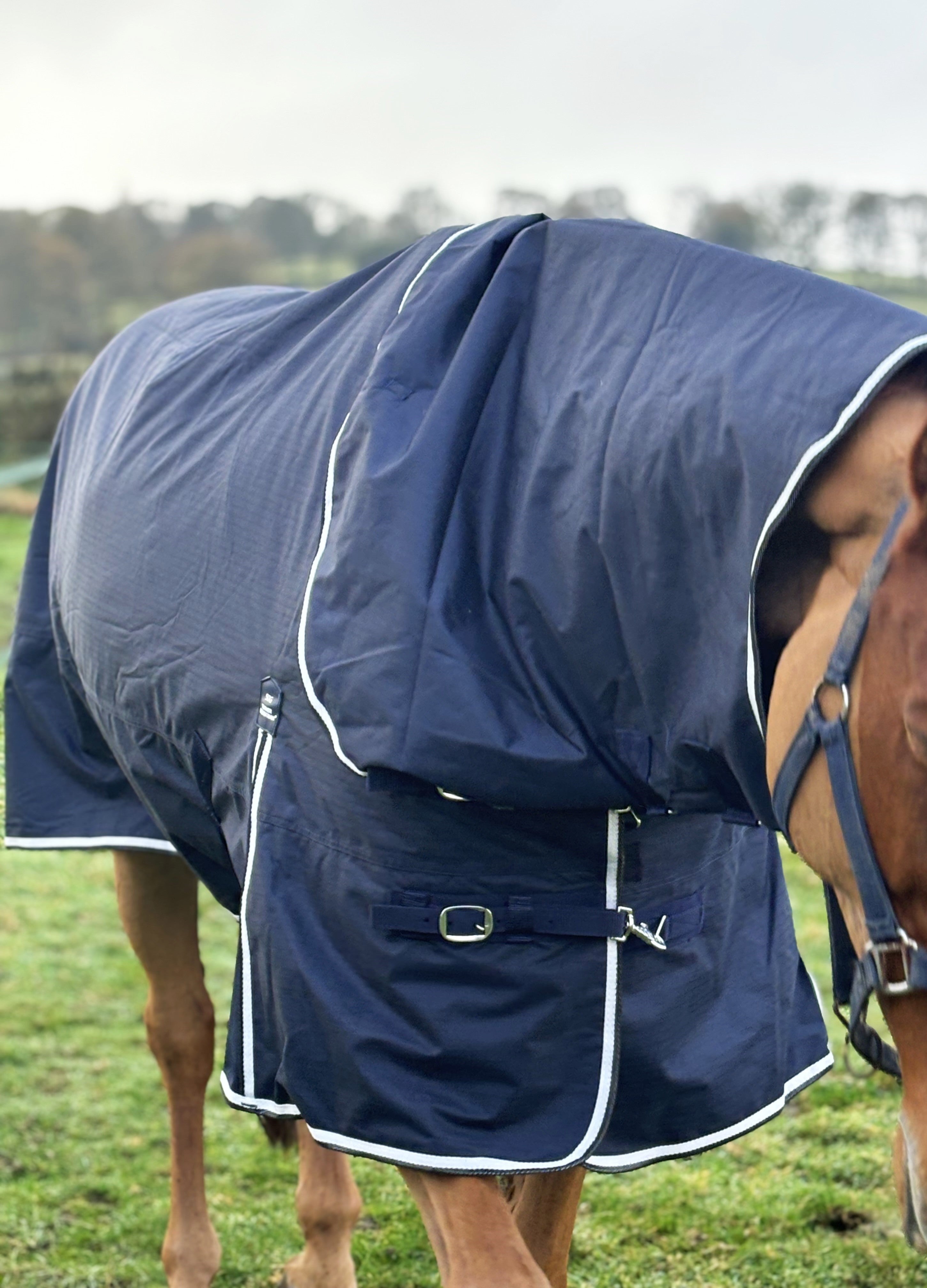 Lightweight Combo 600d Denier Turnout Rug 50g Fill Navy