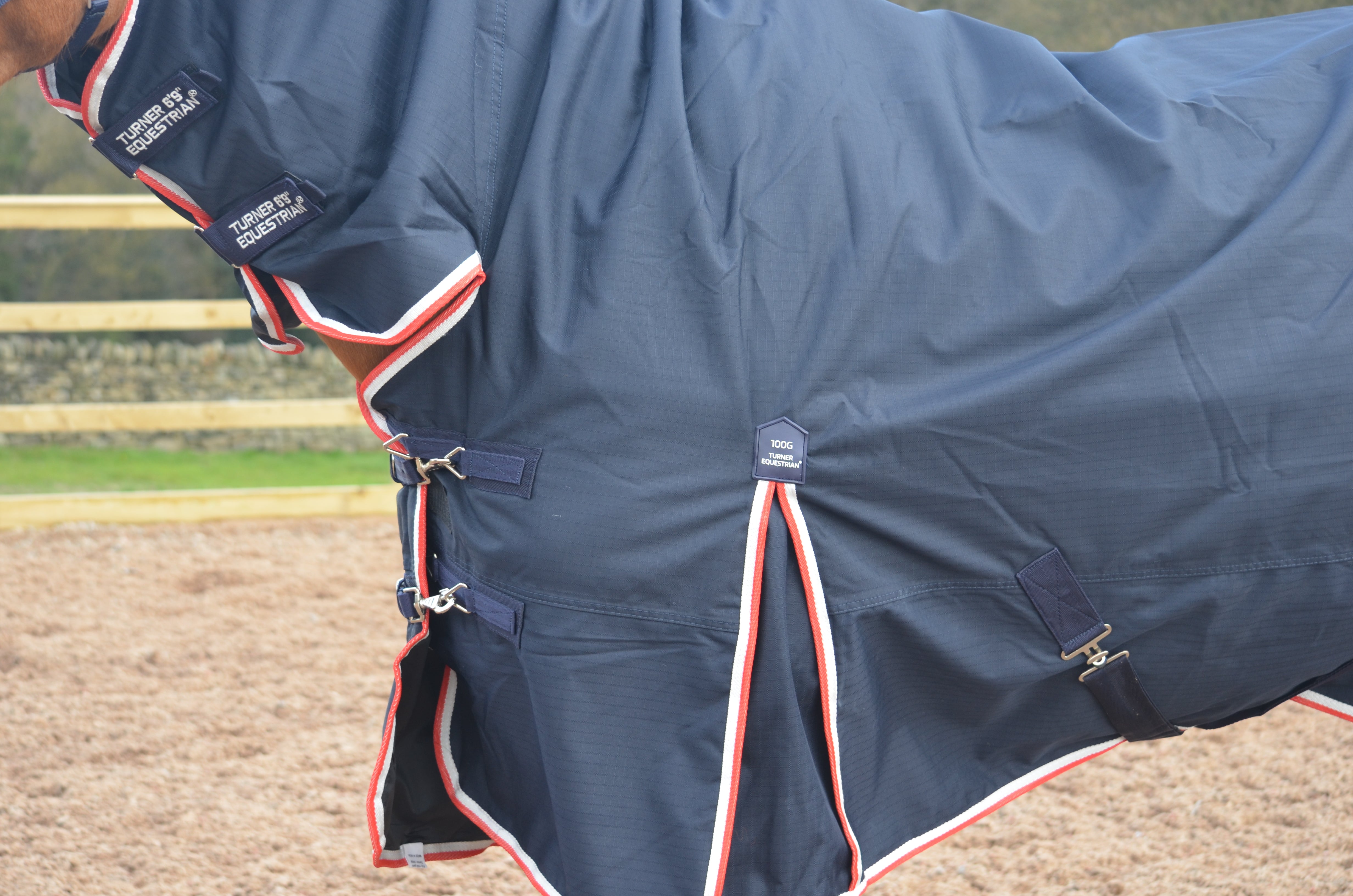 Lightweight Combo 600d Denier Turnout Rug 100g Fill Navy